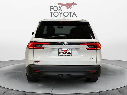 Wind Chill Pearl 2024 Toyota Grand Highlander XLE