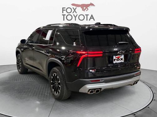 Mosaic Black Metallic 2025 Chevrolet Traverse AWD Z71
