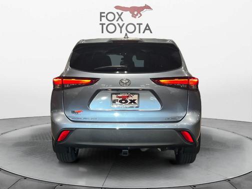 2021 Toyota Highlander LE