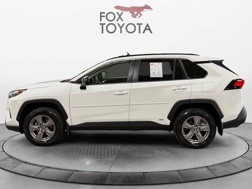 Ice Cap 2024 Toyota RAV4 Hybrid LE