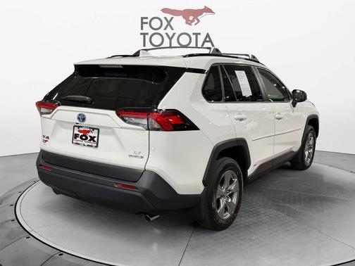 Ice Cap 2024 Toyota RAV4 Hybrid LE