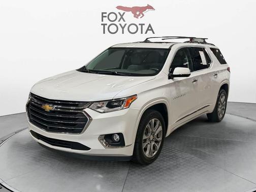 Iridescent Pearl Tricoat 2020 Chevrolet Traverse Premier