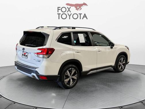 Crystal White Pearl 2021 Subaru Forester Touring