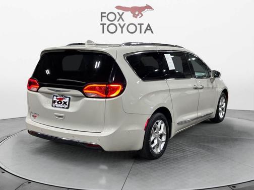 2019 Chrysler Pacifica Touring-L Plus