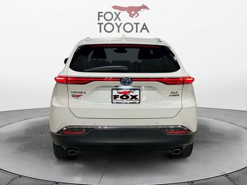 Blizzard Pearl 2021 Toyota Venza XLE