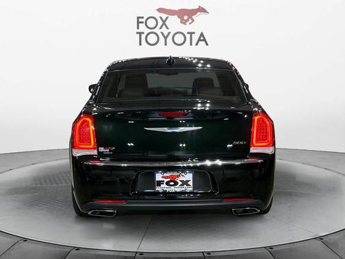2016 Chrysler 300 Anniversary Edition