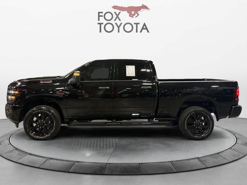Diamond Black Crystal Pearlcoat 2026 RAM 2500 Big Horn Crew Cab 4x4 6'4' Box