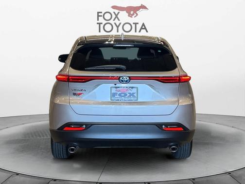 2024 Toyota Venza LE