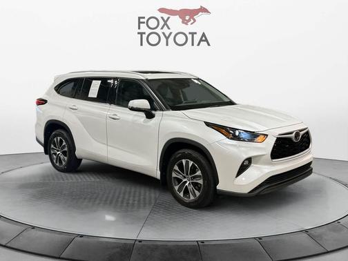 Wind Chill Pearl 2022 Toyota Highlander XLE