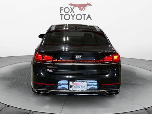 2020 Kia Cadenza Technology