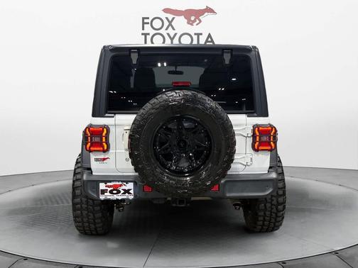 Bright White Clearcoat 2018 Jeep Wrangler Unlimited Sport