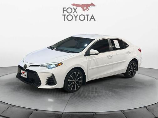 Super White 2019 Toyota Corolla SE
