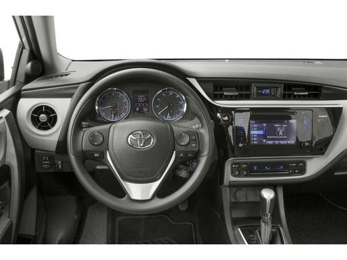 Super White 2019 Toyota Corolla SE