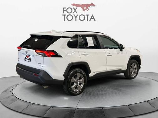 Ice Cap 2025 Toyota RAV4 Hybrid XLE