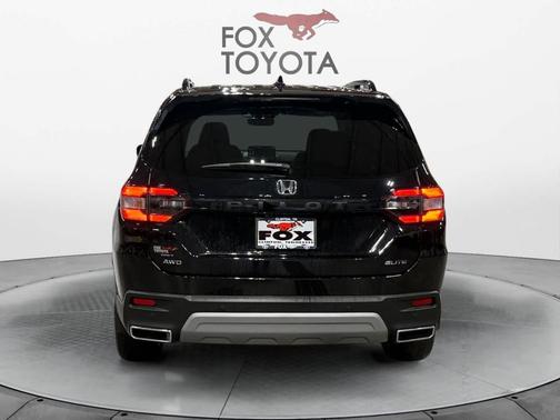 2023 Honda Pilot AWD Elite