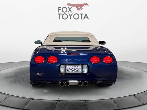 2004 Chevrolet Corvette Base