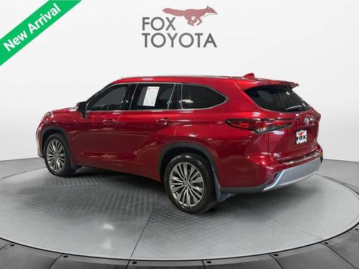 Ruby Flare Pearl 2021 Toyota Highlander Platinum