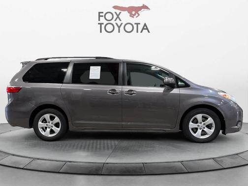 2015 Toyota Sienna LE