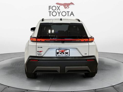 Wind Chill Pearl 2026 Toyota C-HR SE