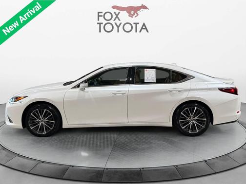 Eminent White Pearl 2025 Lexus ES 350 Base
