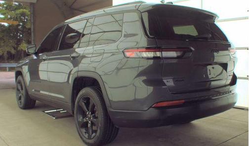 Baltic Gray Metallic Clearcoat 2022 Jeep Grand Cherokee L Limited