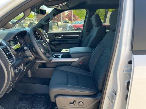 Bright White Clearcoat 2026 RAM 1500 Big Horn/Lone Star