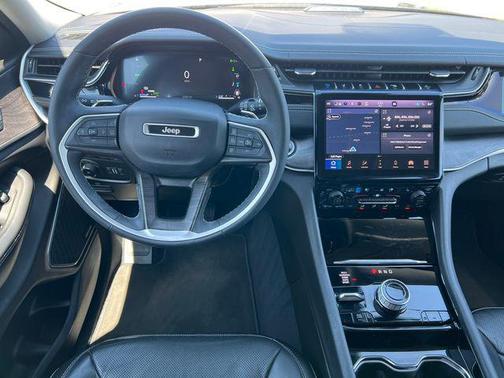 Diamond Black Crystal Pearlcoat 2022 Jeep Grand Cherokee 4xe Base