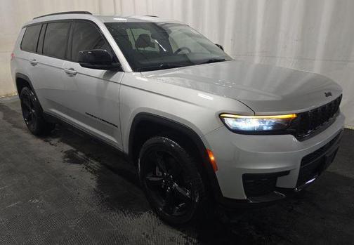 2022 Jeep Grand Cherokee L Altitude