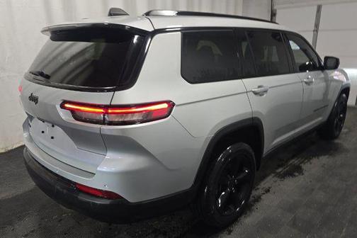 2022 Jeep Grand Cherokee L Altitude