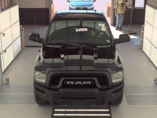Diamond Black Crystal Pearlcoat 2024 RAM 1500 Classic Warlock Quad Cab 4x4 6'4' Box