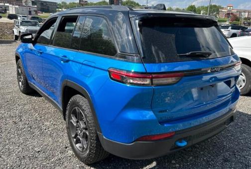 Hydro Blue Pearlcoat 2023 Jeep Grand Cherokee 4xe Trailhawk Carb State Pkg