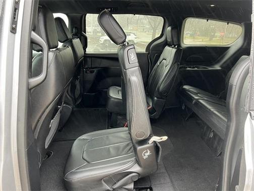 2020 Chrysler Pacifica L