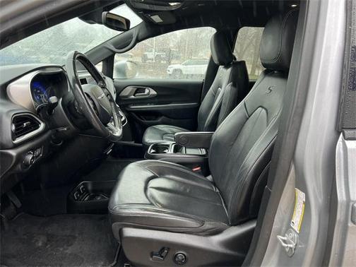 2020 Chrysler Pacifica L