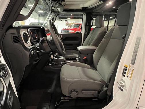 2025 Jeep Gladiator Nighthawk
