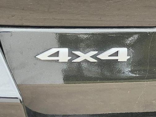 Rocky Mountain Pearlcoat 2024 Jeep Grand Cherokee Limited