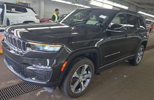 Rocky Mountain Pearlcoat 2024 Jeep Grand Cherokee Limited