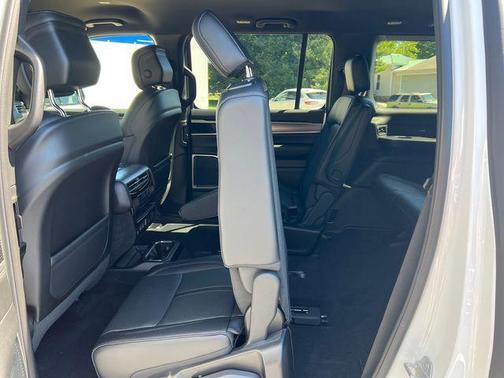 Bright White Clearcoat 2026 Jeep Grand Wagoneer