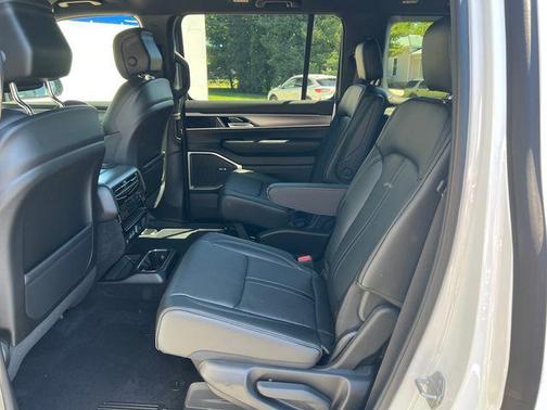 Bright White Clearcoat 2026 Jeep Grand Wagoneer