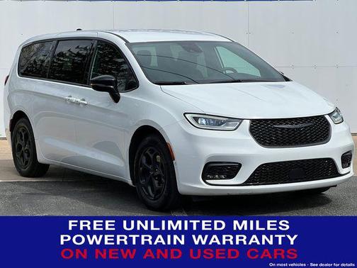 Bright White Clearcoat 2024 Chrysler Pacifica Hybrid S Appearance Pkg