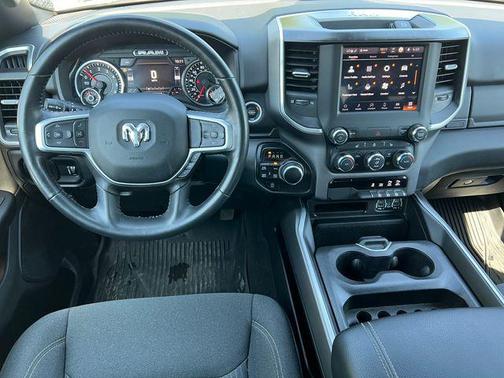 Bright White Clearcoat 2022 RAM 1500 Big Horn/Lone Star
