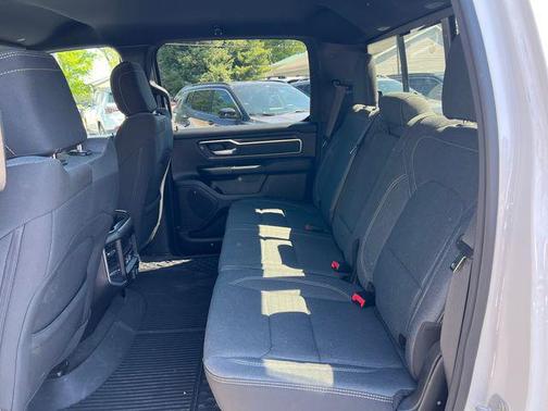Bright White Clearcoat 2022 RAM 1500 Big Horn/Lone Star