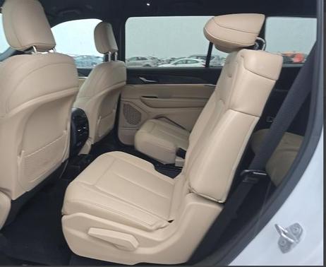Bright White Clearcoat 2023 Jeep Grand Cherokee L Limited