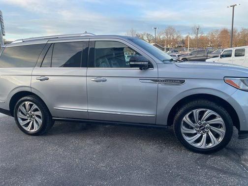2022 Lincoln Navigator Reserve