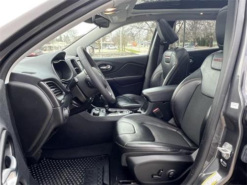 2022 Jeep Cherokee Trailhawk