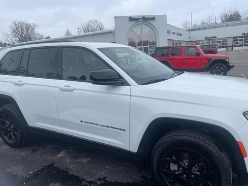 2025 Jeep Grand Cherokee Altitude