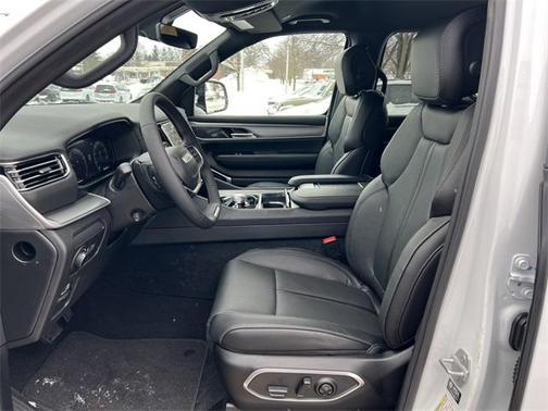 2026 Jeep Grand Wagoneer 4x4