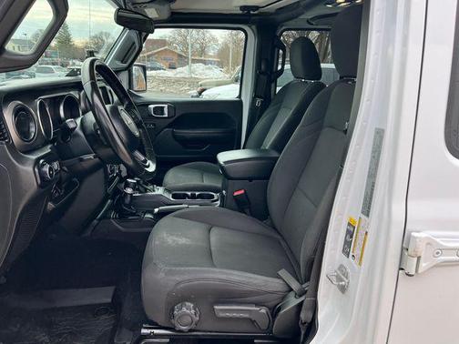 2022 Jeep Wrangler Willys