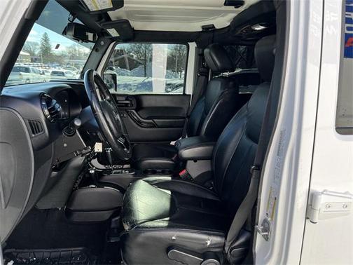 2014 Jeep Wrangler Unlimited Altitude