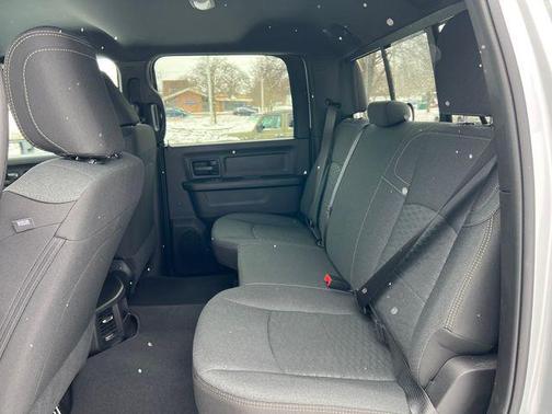 2026 RAM 2500 Black Express Crew Cab 4x4 6'4' Box