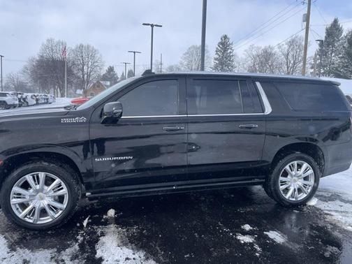2021 Chevrolet Suburban High Country